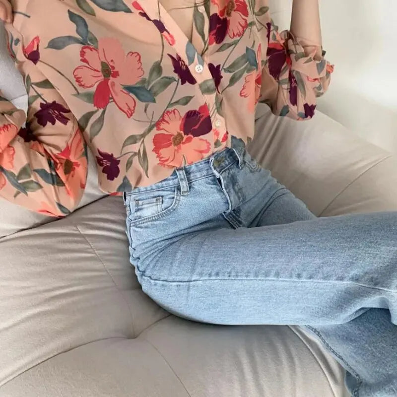 Vessa | Luchtige Chiffon Zomerblouse met Elegante Flair