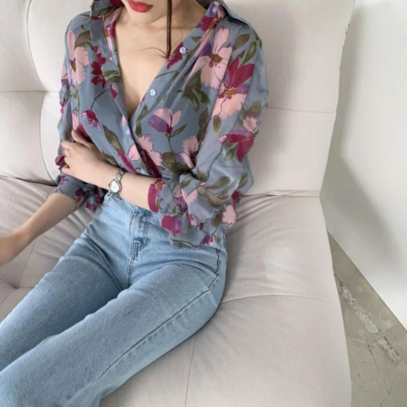 Vessa | Luchtige Chiffon Zomerblouse met Elegante Flair