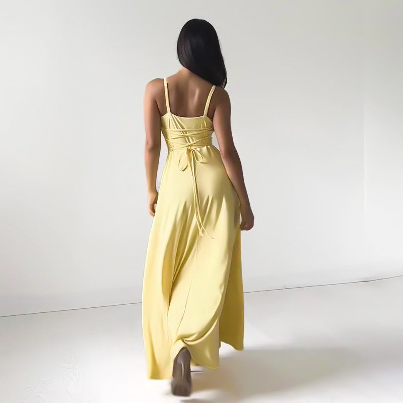 Dione | Jurk die je Taille Omhelst met Lichtheid en Lengte