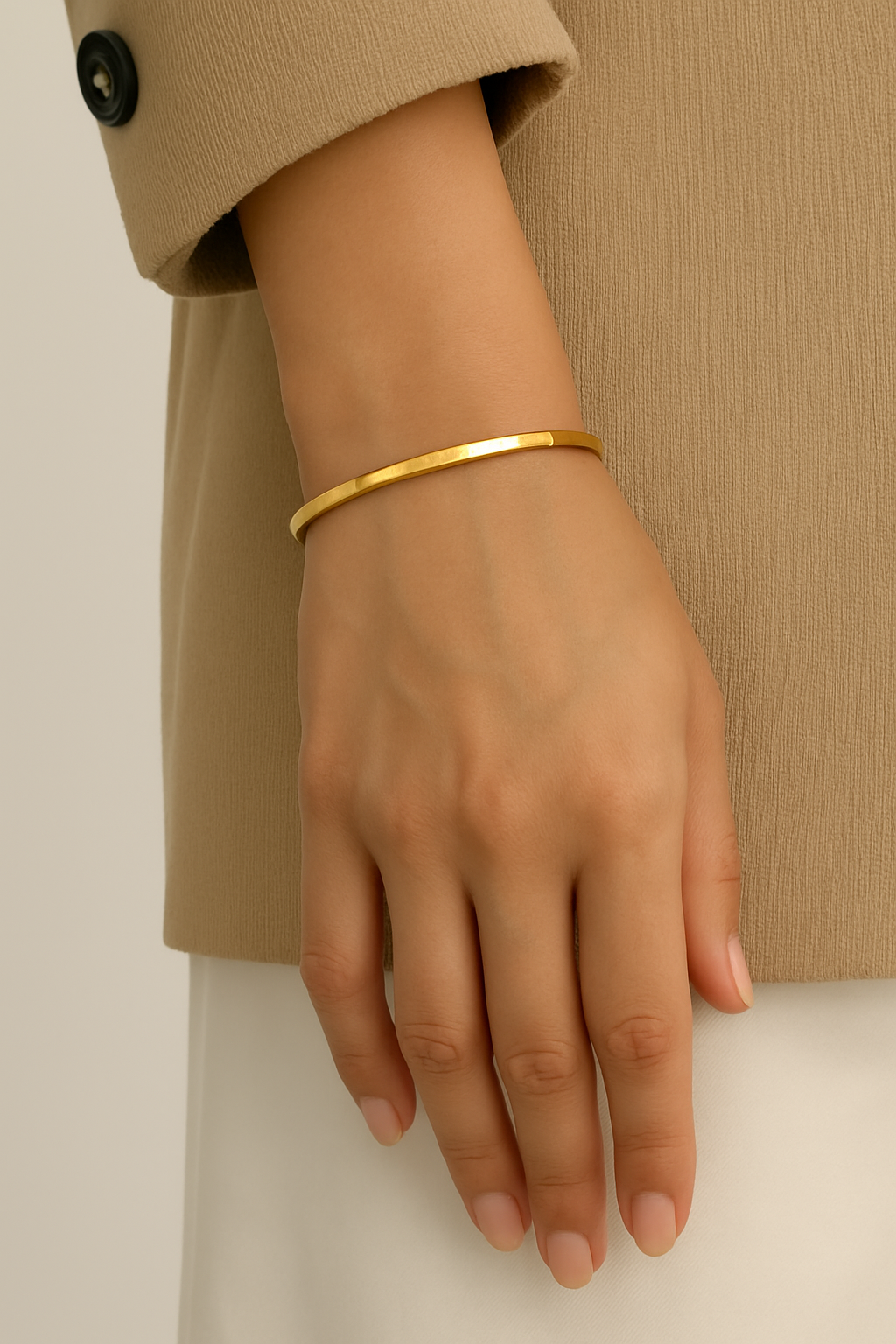 Katya | Gouden Statement Armband voor een Verfijnde Look