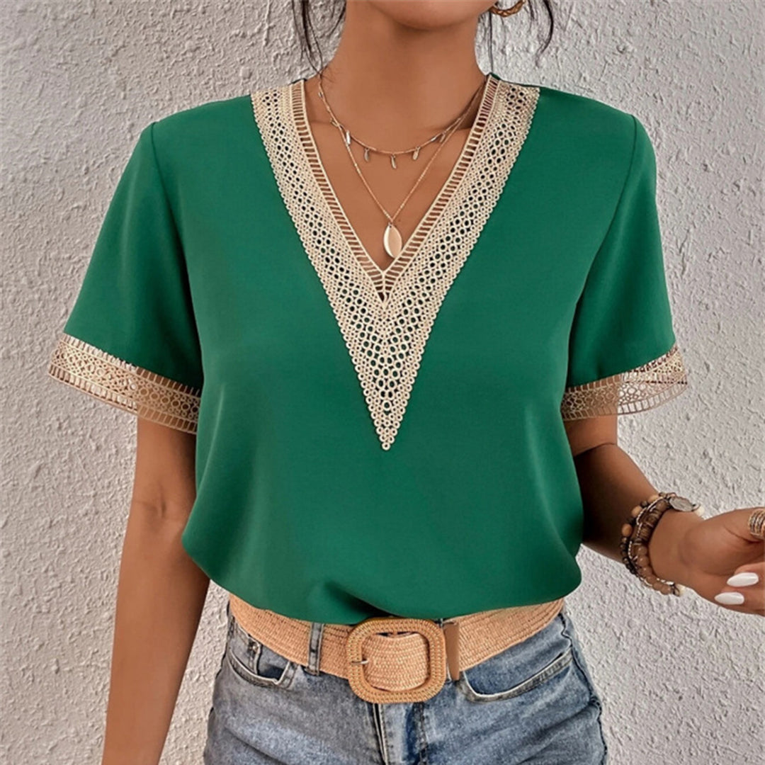 Molly | Luchtig Slim Fit T-Shirt met Kant voor Dames