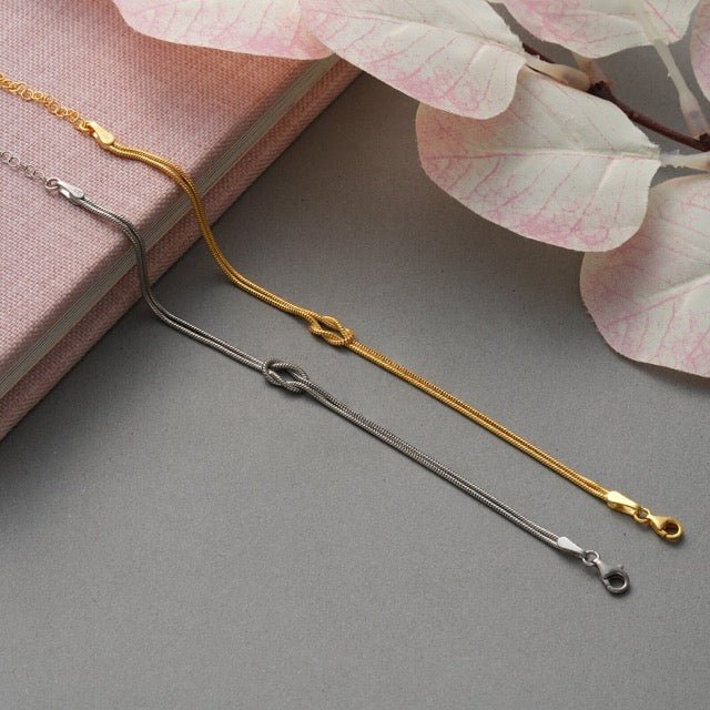Seolna | Verfijnde Armband met Symbolische Liefdesknoop