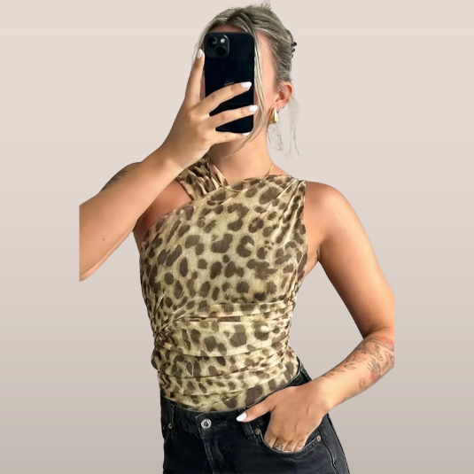 Jelena | Zomerse Top met Vrouwelijke Asymmetrie en Dierenprint