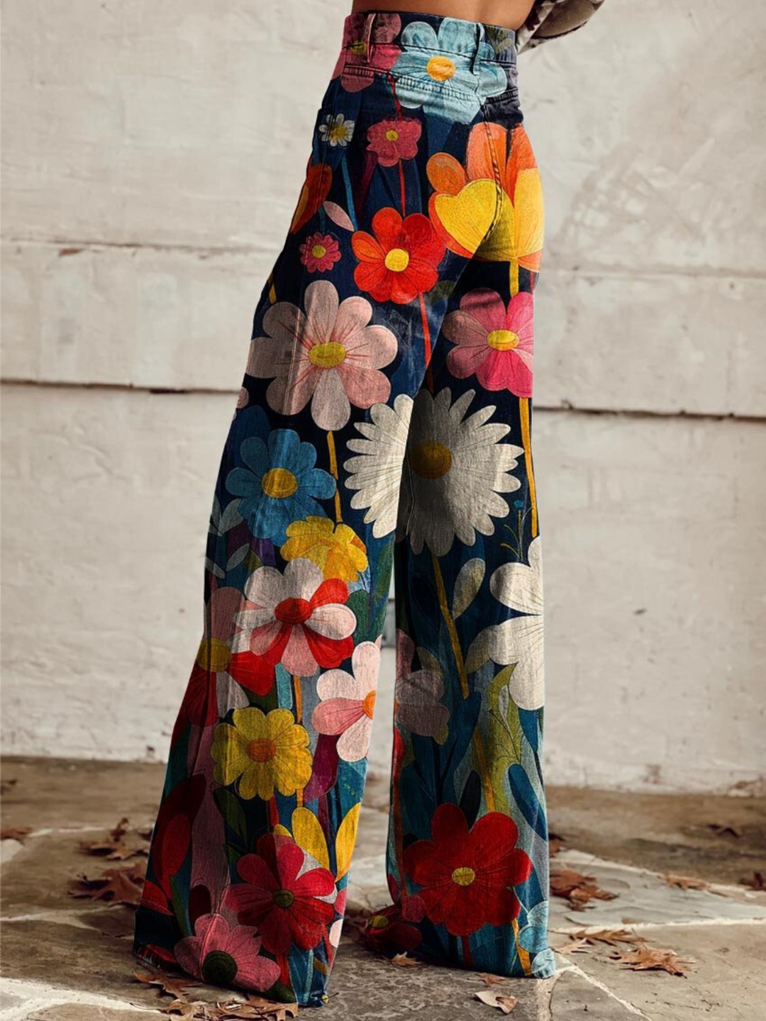 Taela | Relaxte Damesbroek met Bloemenmotief en Losse Fit