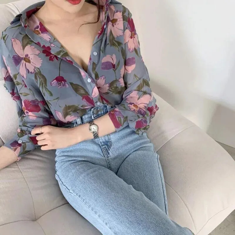 Vessa | Luchtige Chiffon Zomerblouse met Elegante Flair