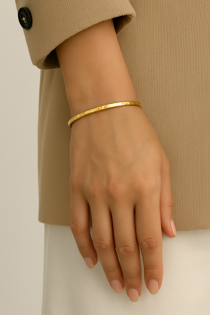 Katya | Gouden Statement Armband voor een Verfijnde Look